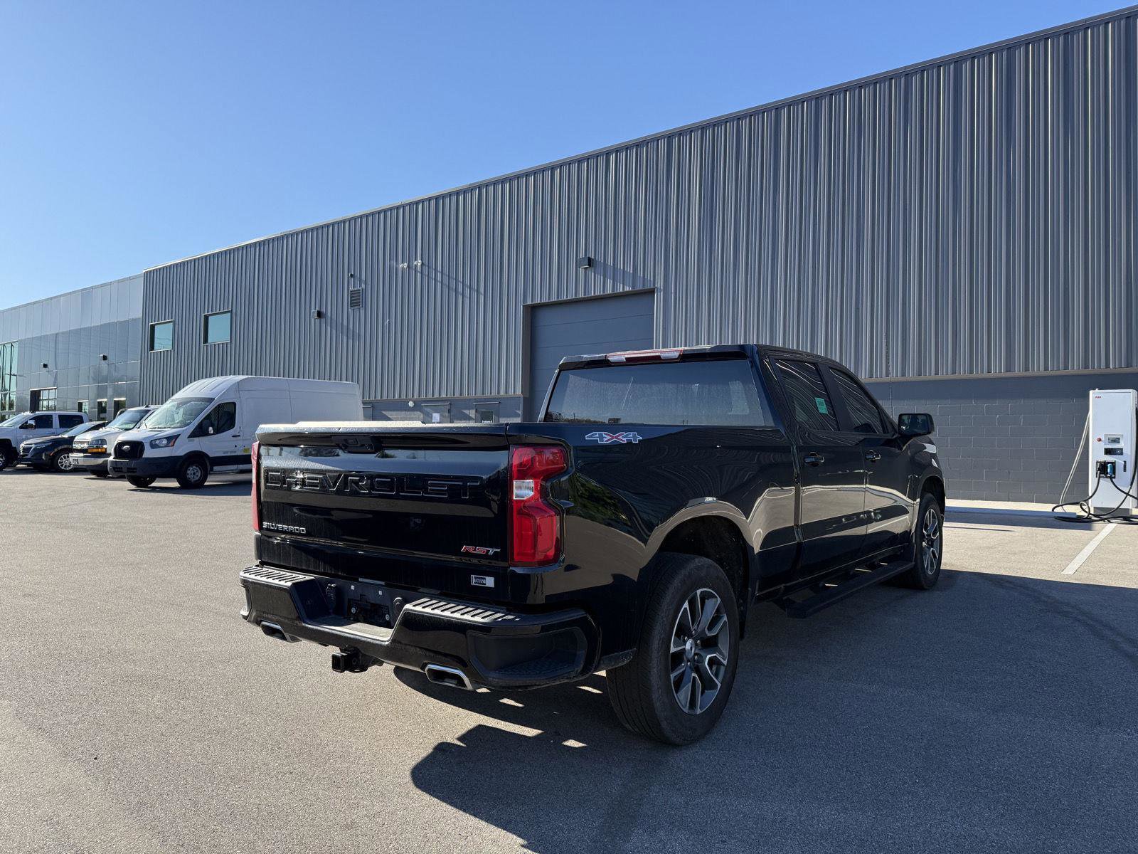Used 2023 Chevrolet Silverado 1500 RST w/ Protection Package AWD/4WD image 3