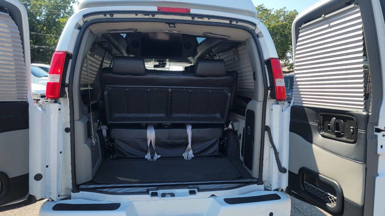 Used 2021 GMC Savana 2500 2500 3dr Cargo Van w/ Enhanced Convenience Package image 36