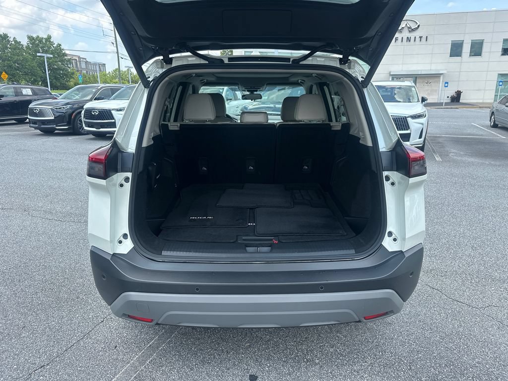 Used 2023 Nissan Rogue SV w/ SV Premium B Package FWD image 15