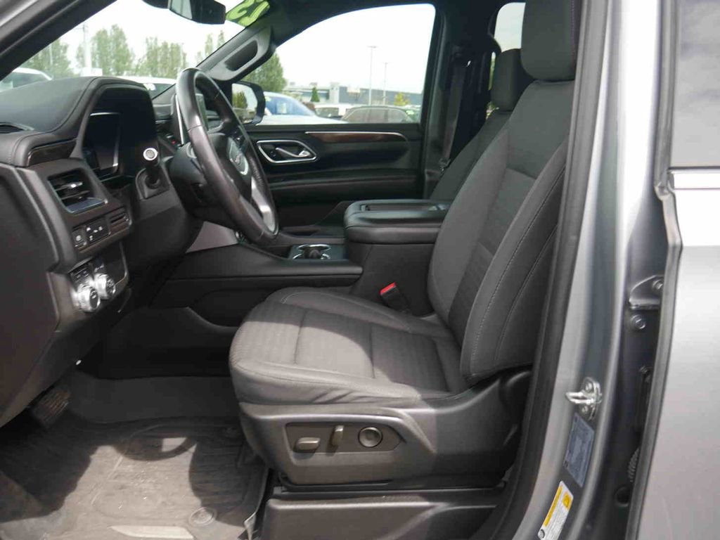 Used 2023 GMC Yukon XL SLE w/ Gmc Pro Safety Plus Package AWD/4WD image 26