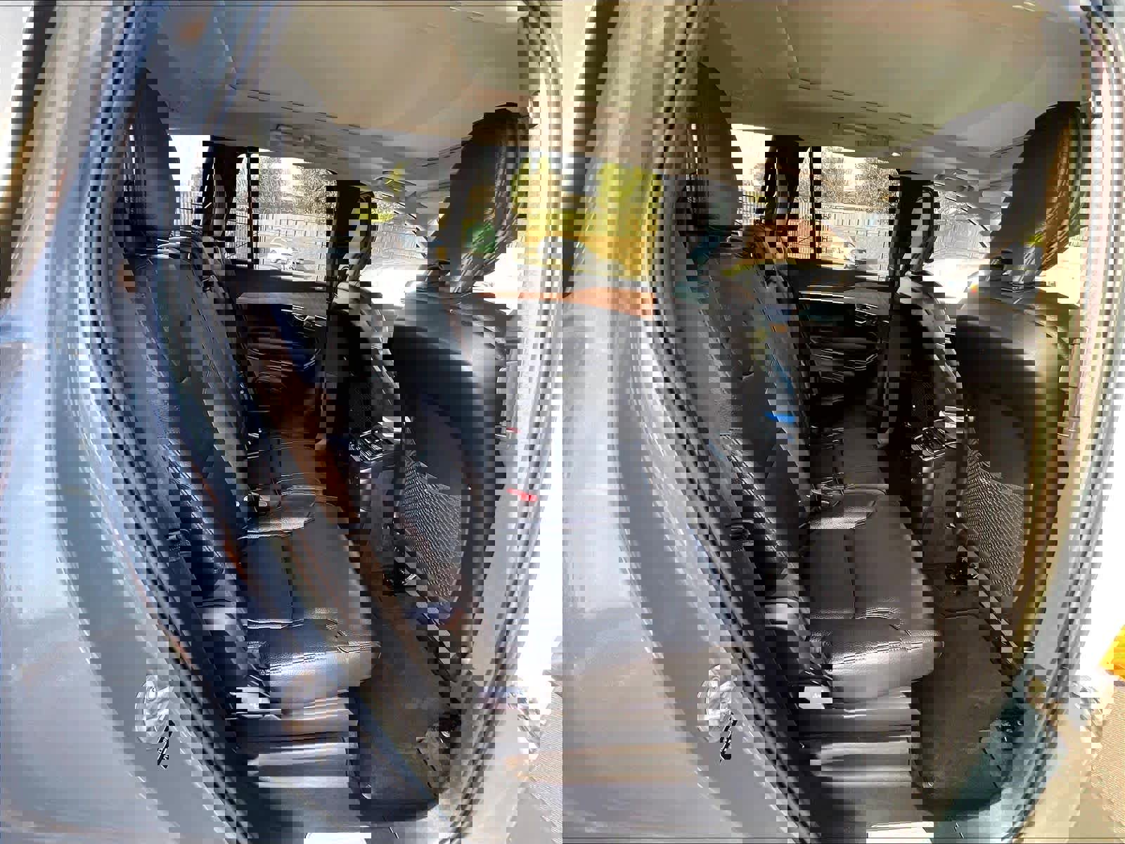 Used 2023 Volvo XC90 T8 Plus image 30