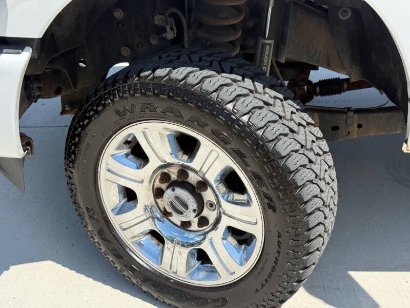 Used 2016 Ford F250 XLT w/ XLT Value Package AWD/4WD image 11