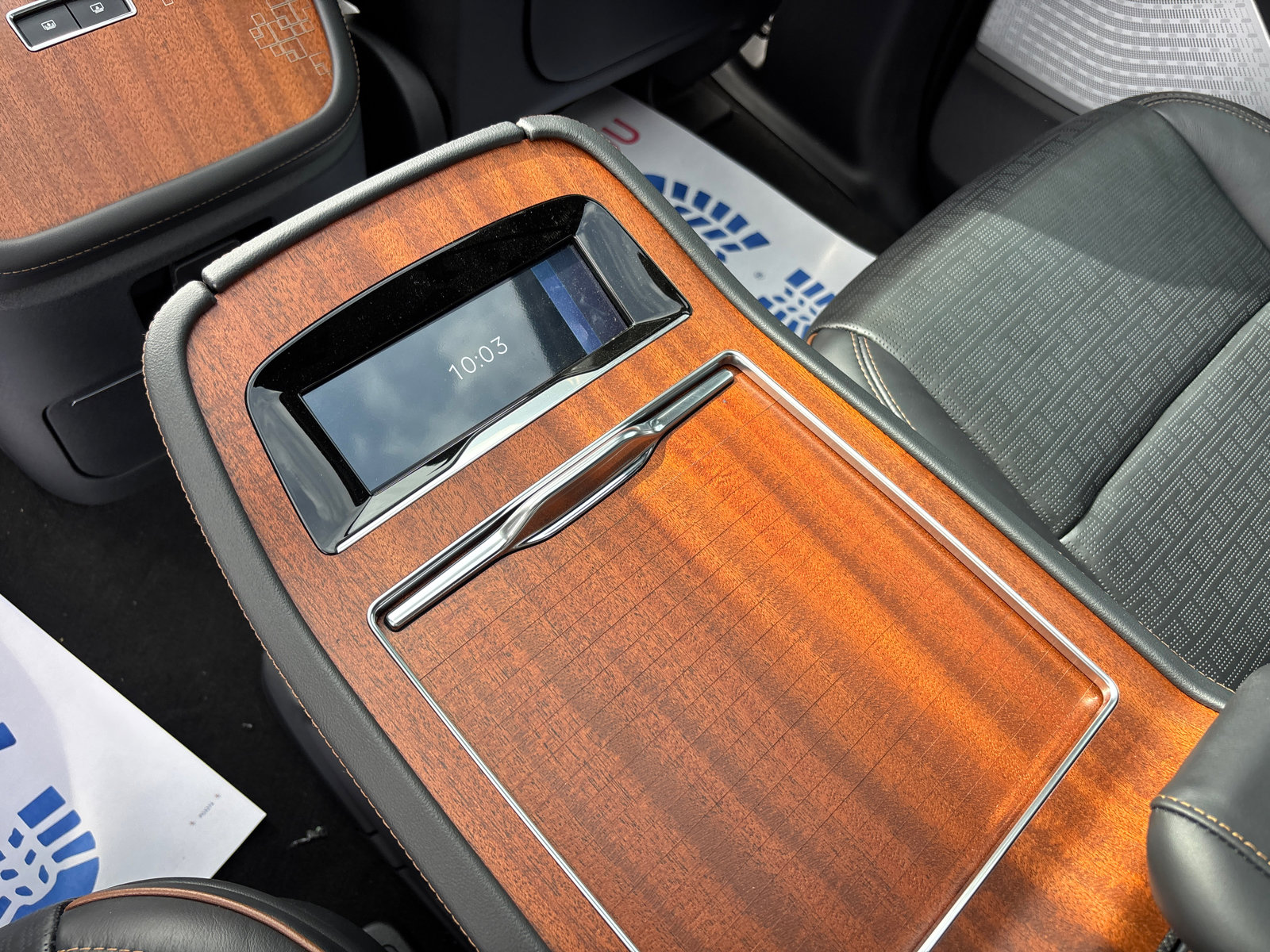 New 2025 Lincoln Navigator L Black Label image 33