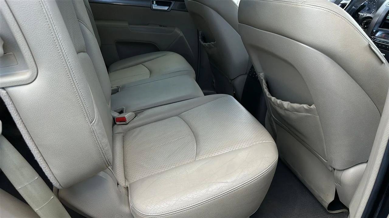 Used 2009 Kia Borrego EX w/ Premium Pkg RWD image 27