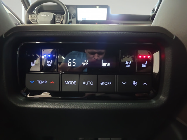 New 2027 Toyota Land Cruiser w/ Premium Package AWD/4WD image 28