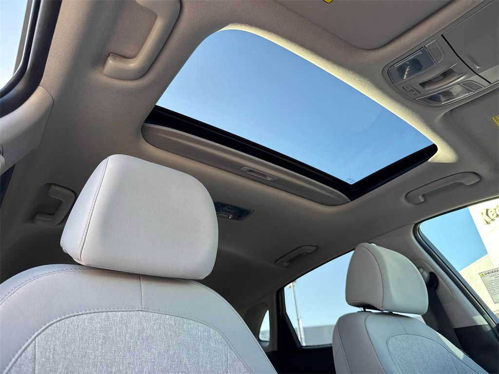 Used 2023 Hyundai Kona SEL image 15