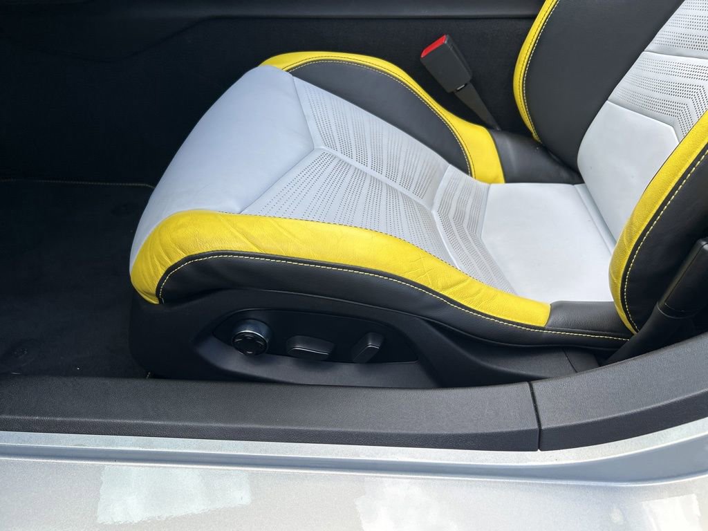 Used 2021 Chevrolet Corvette Stingray Premium Conv w/ Z51 Performance Package image 11