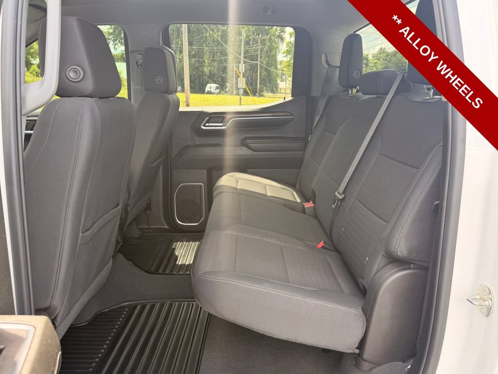 Used 2024 Chevrolet Silverado 1500 LT AWD/4WD image 16