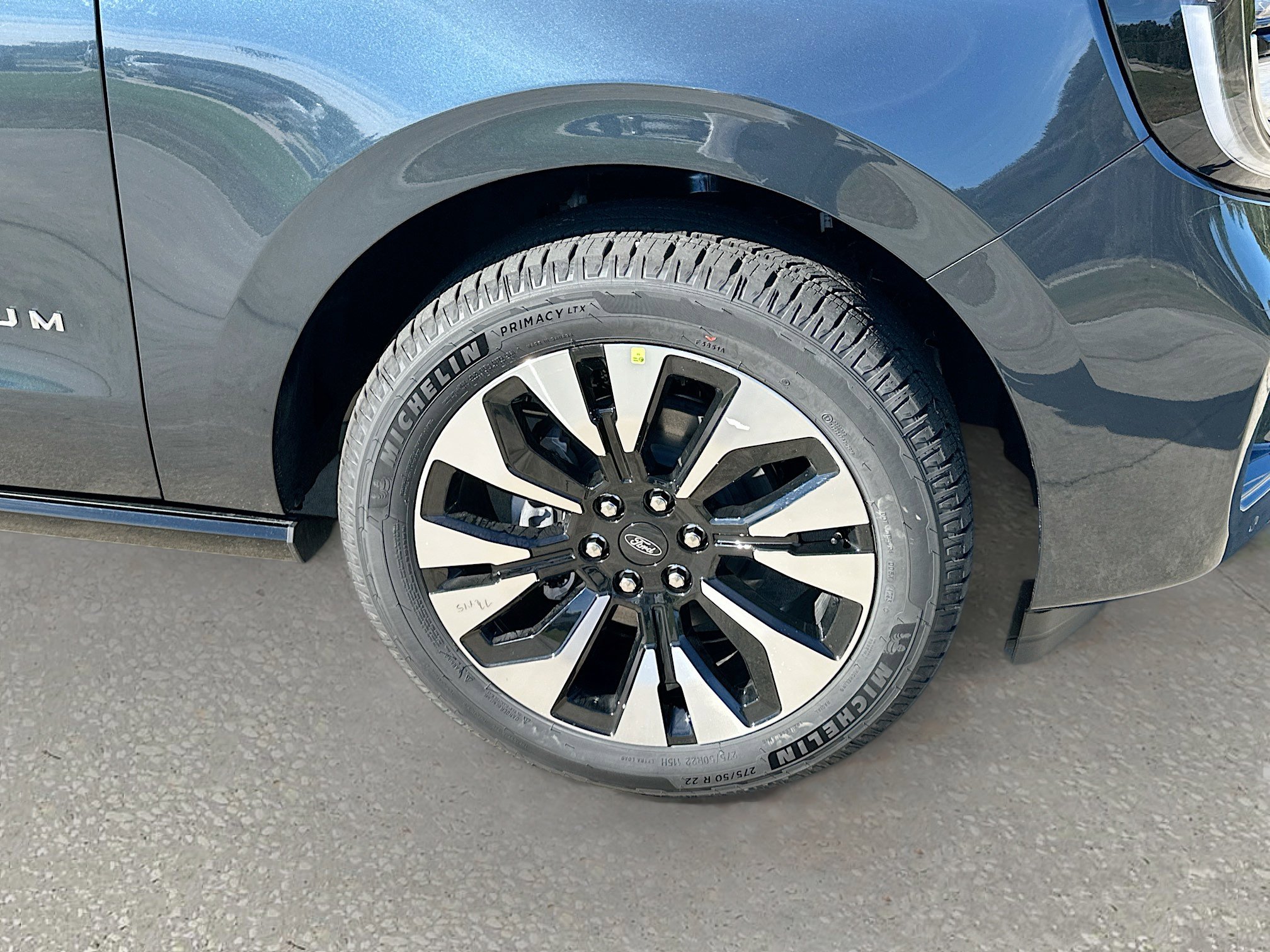 New 2025 Ford Expedition Max Platinum w/ Driver's Package image 20