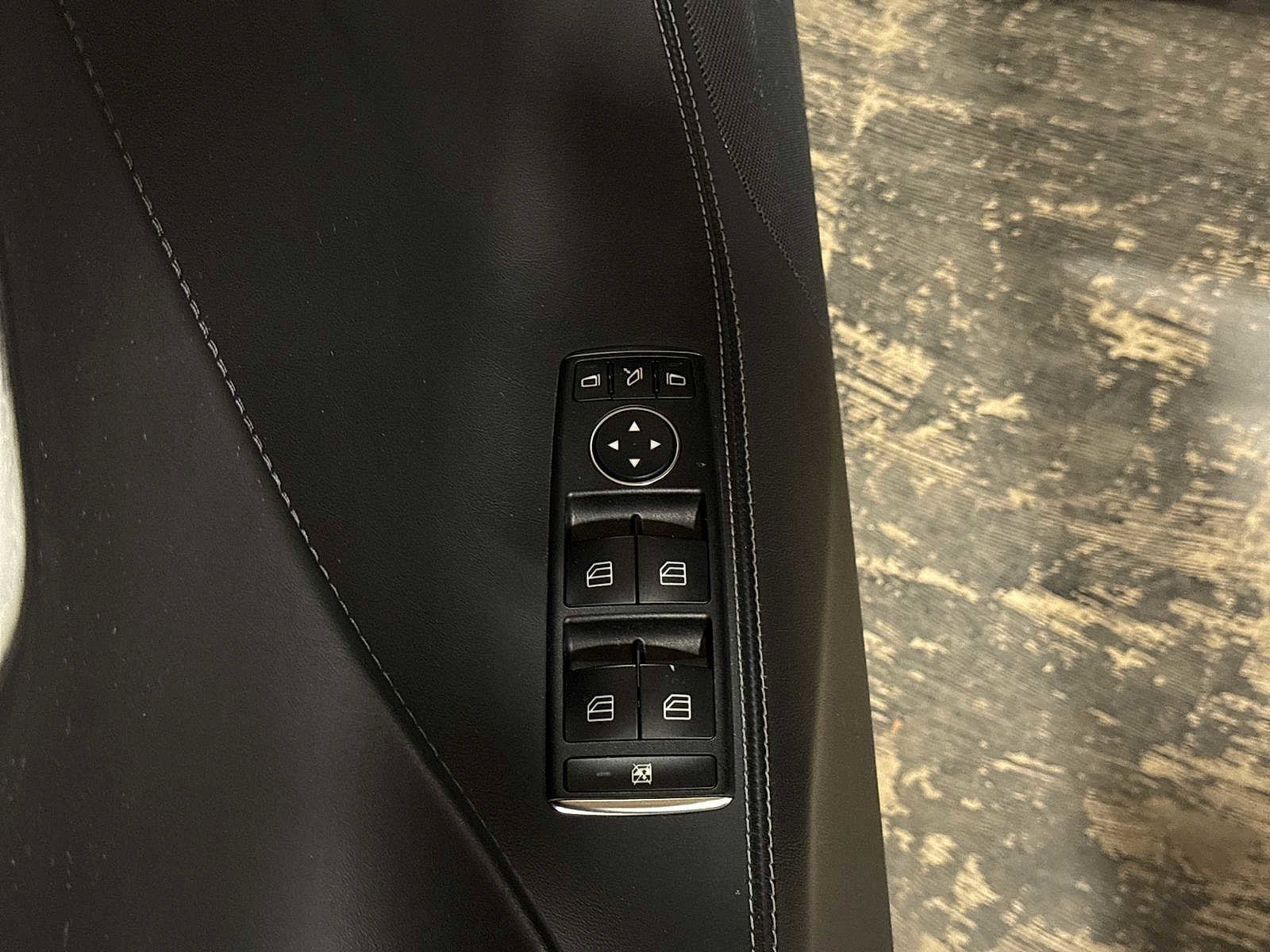 Used 2018 Tesla Model S 75D image 23