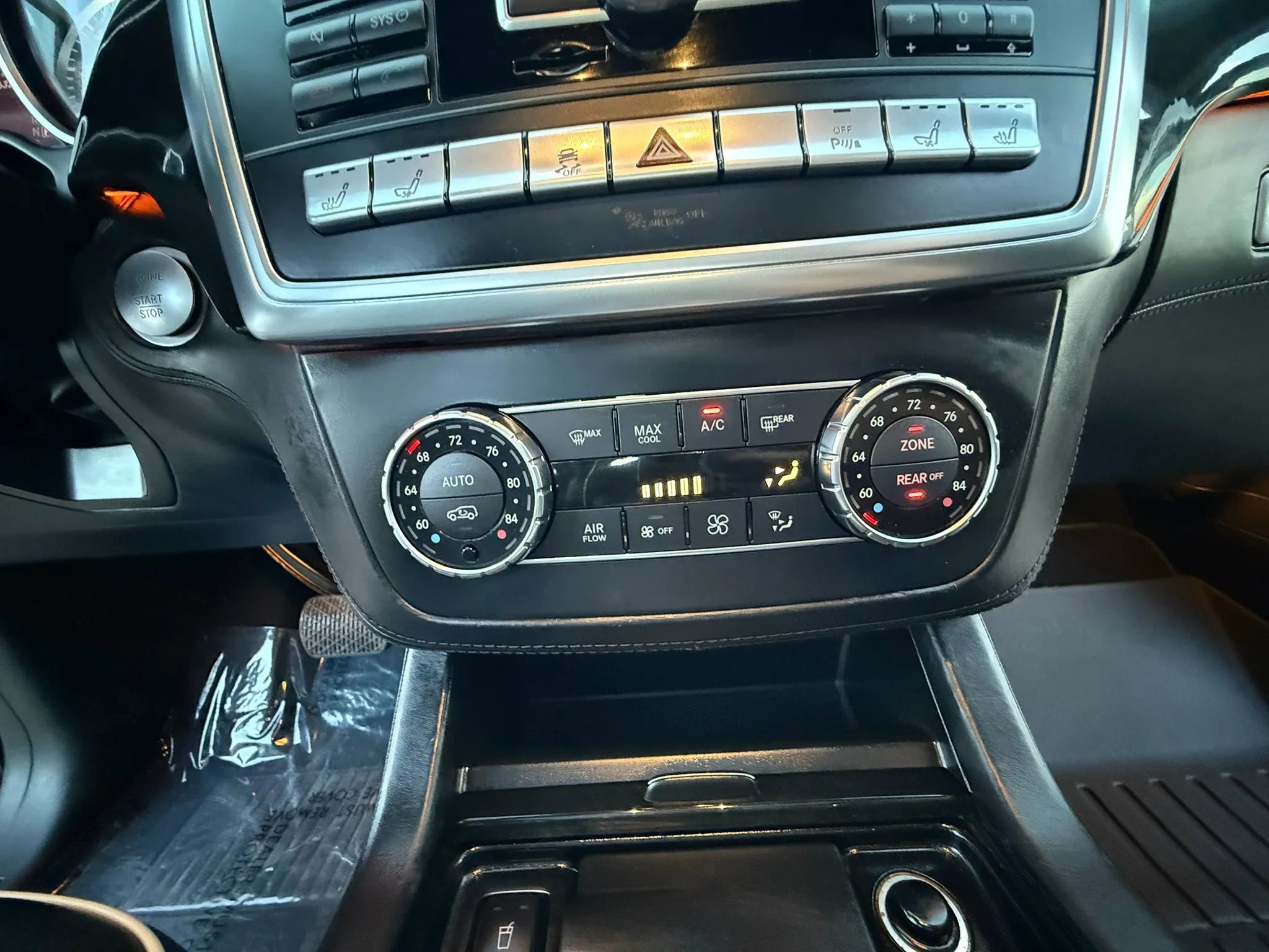 Used 2015 Mercedes-Benz GL 550 4MATIC image 33