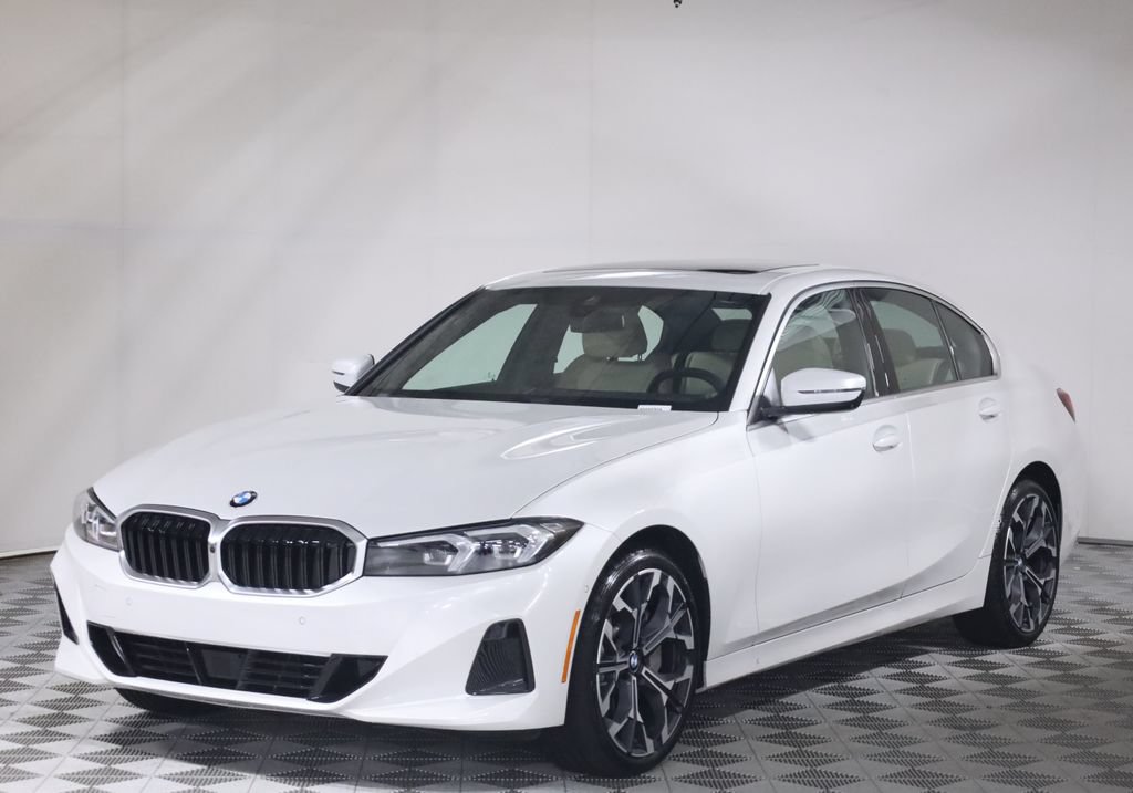 Used 2025 BMW 330i xDrive Sedan w/ Premium Package AWD/4WD image 3