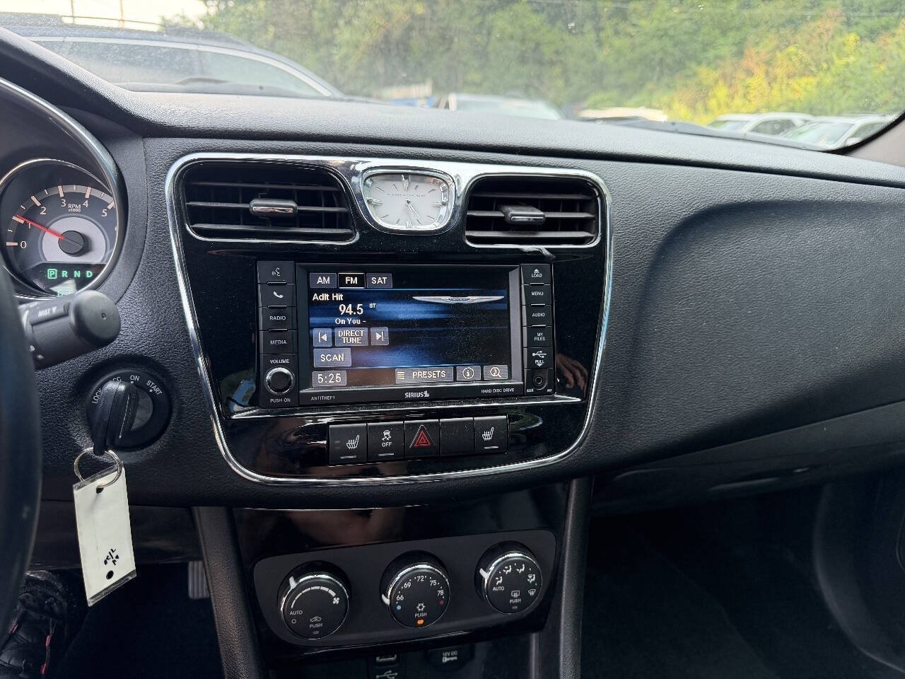 Used 2013 Chrysler 200 Limited FWD image 13