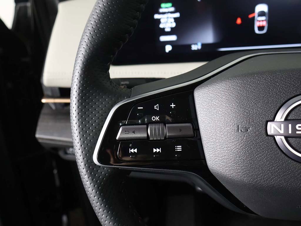 Used 2023 Nissan Ariya AWD image 40