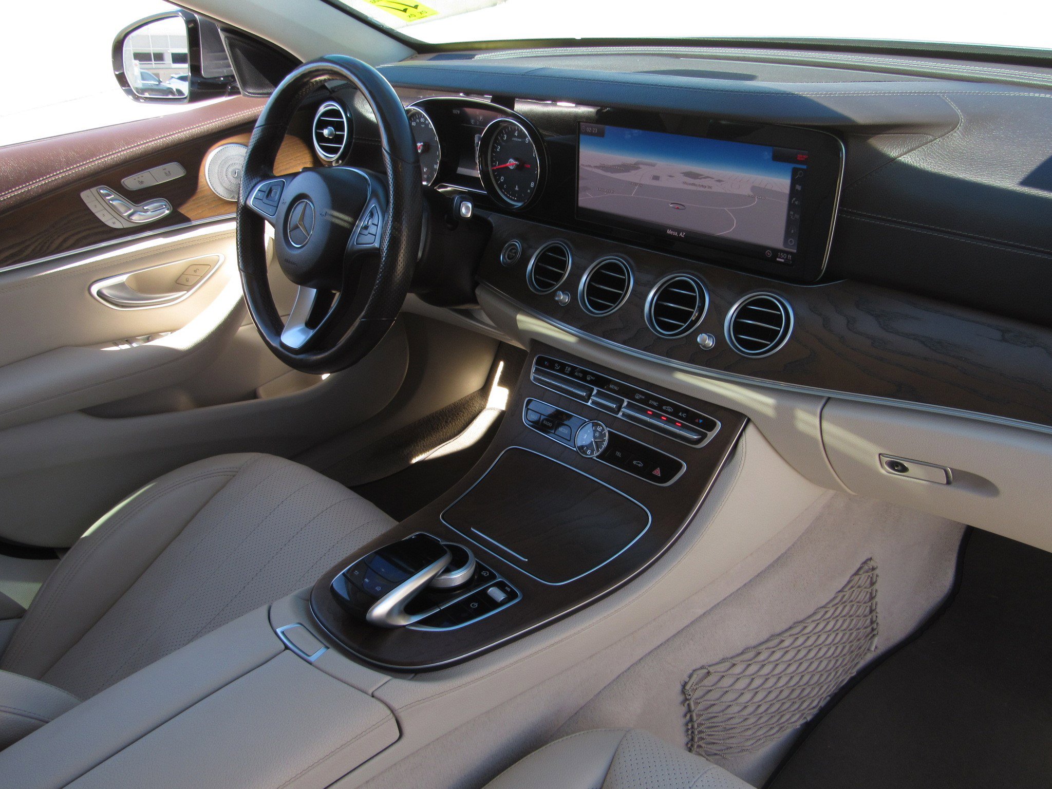 Used 2018 Mercedes-Benz E 300 image 10