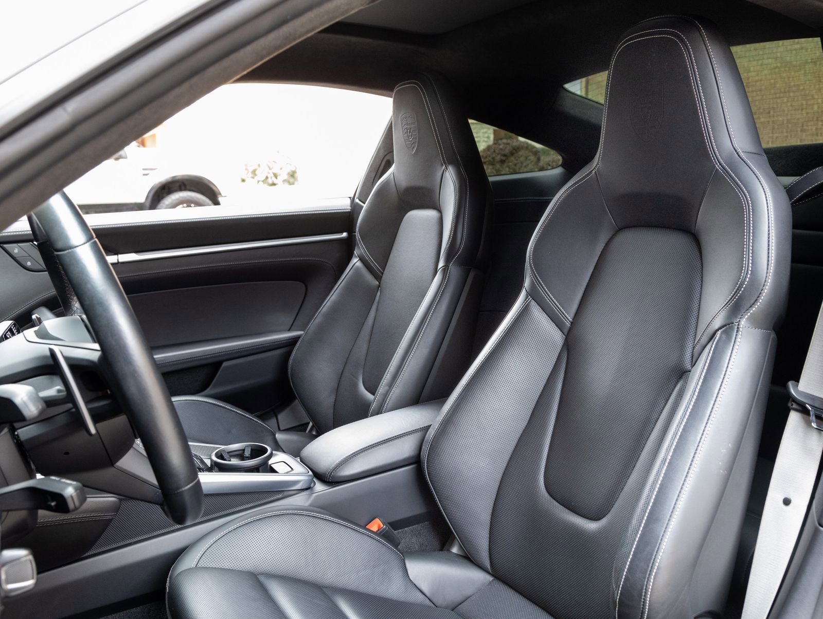 Certified 2022 Porsche 911 Turbo S AWD/4WD image 5