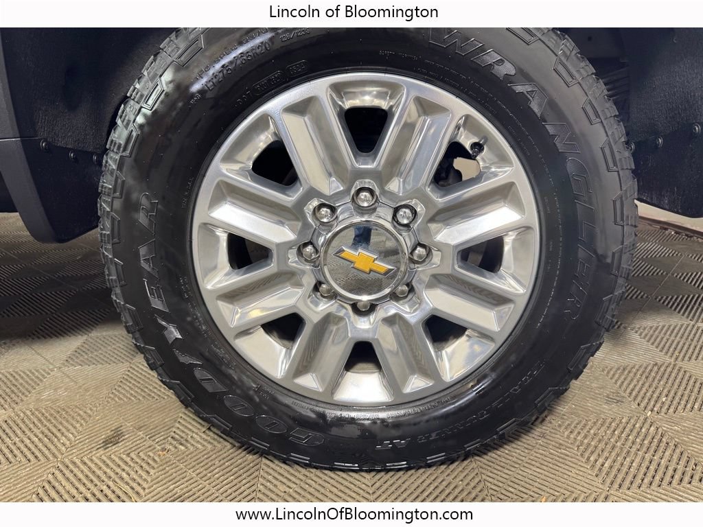 Used 2024 Chevrolet Silverado 2500 High Country w/ Technology Package AWD/4WD image 24