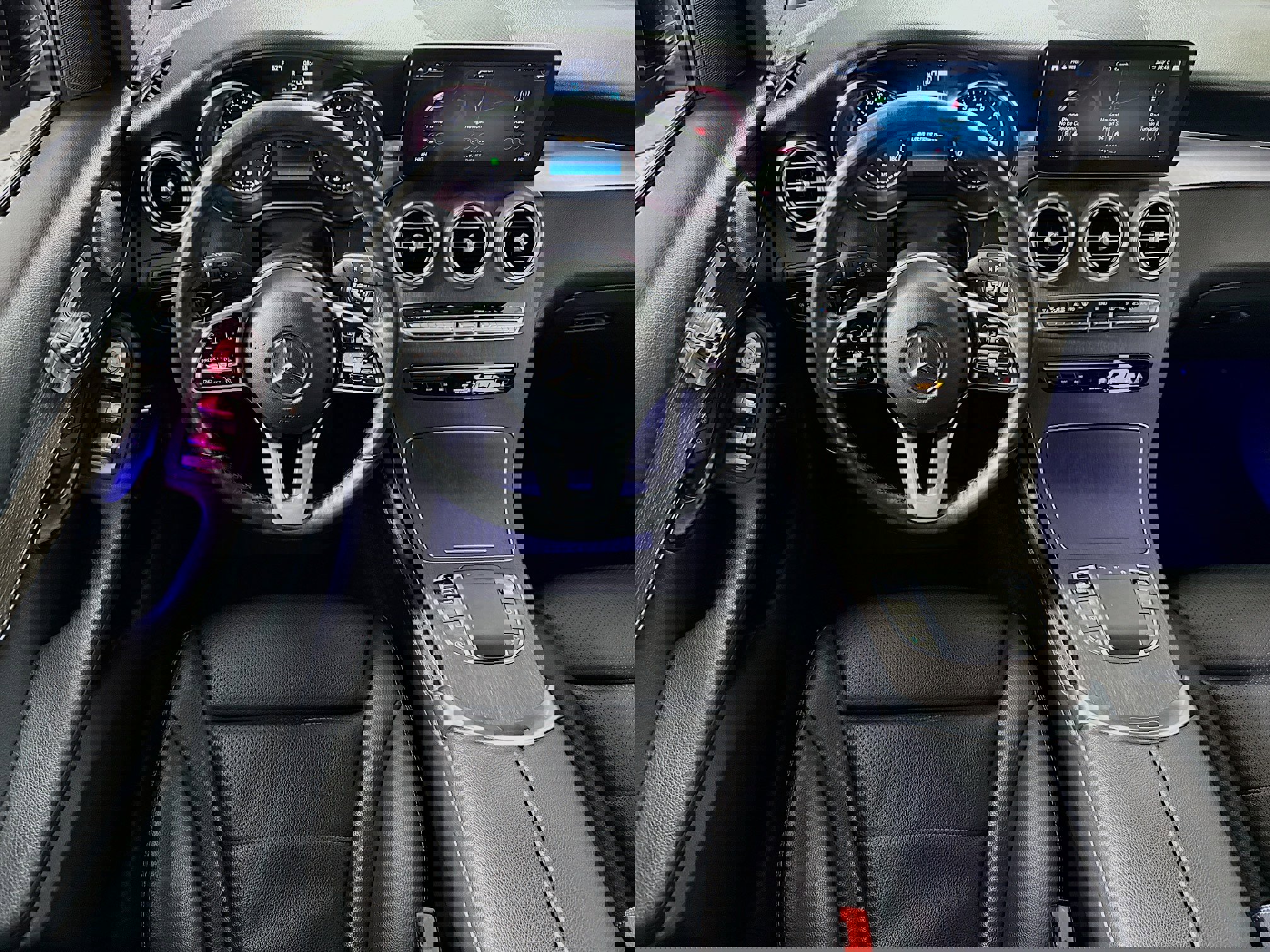 Used 2020 Mercedes-Benz GLC 300 4MATIC image 25