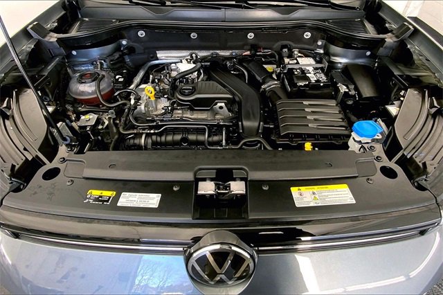 Certified 2025 Volkswagen Taos SE w/ Panoramic Sunroof Package image 10