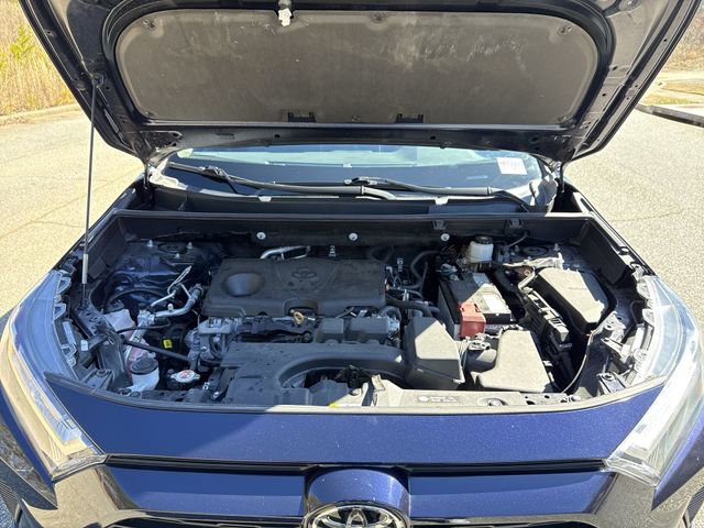Used 2022 Toyota RAV4 XLE image 16