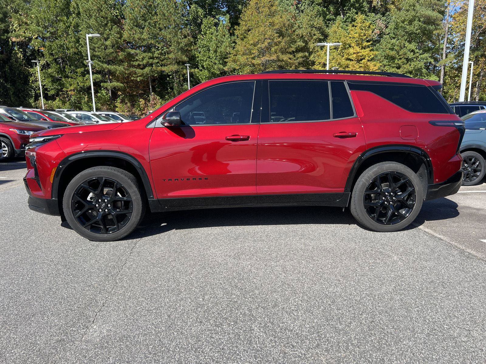 Used 2024 Chevrolet Traverse RS image 45