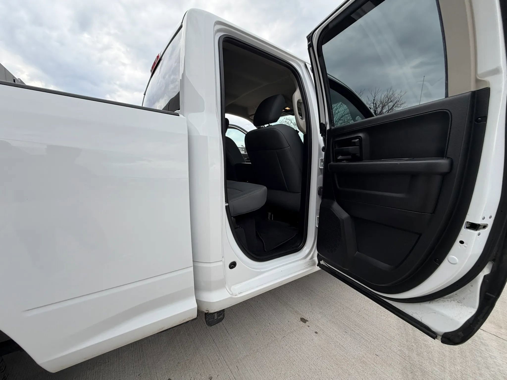 Used 2019 RAM 1500 Express image 26