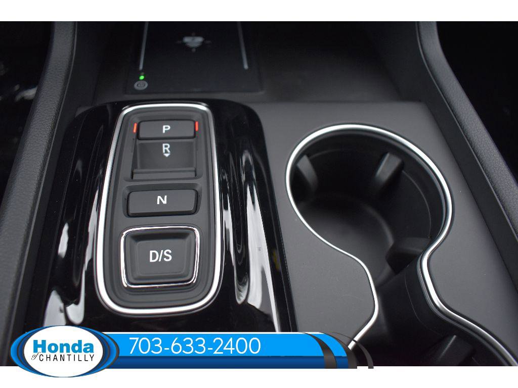 New 2025 Honda Pilot Touring image 17