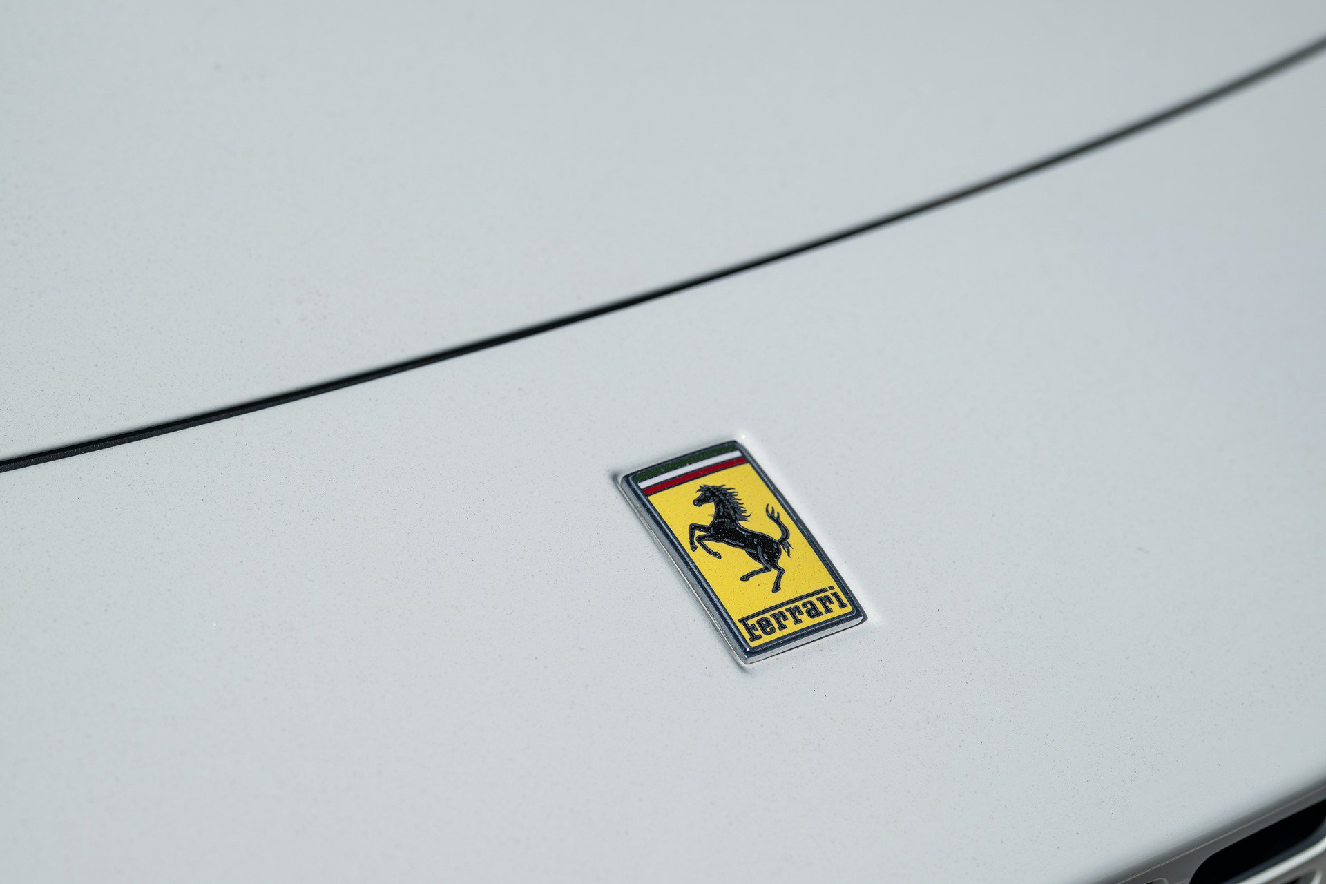 Used 2025 Ferrari Roma Spider RWD image 60