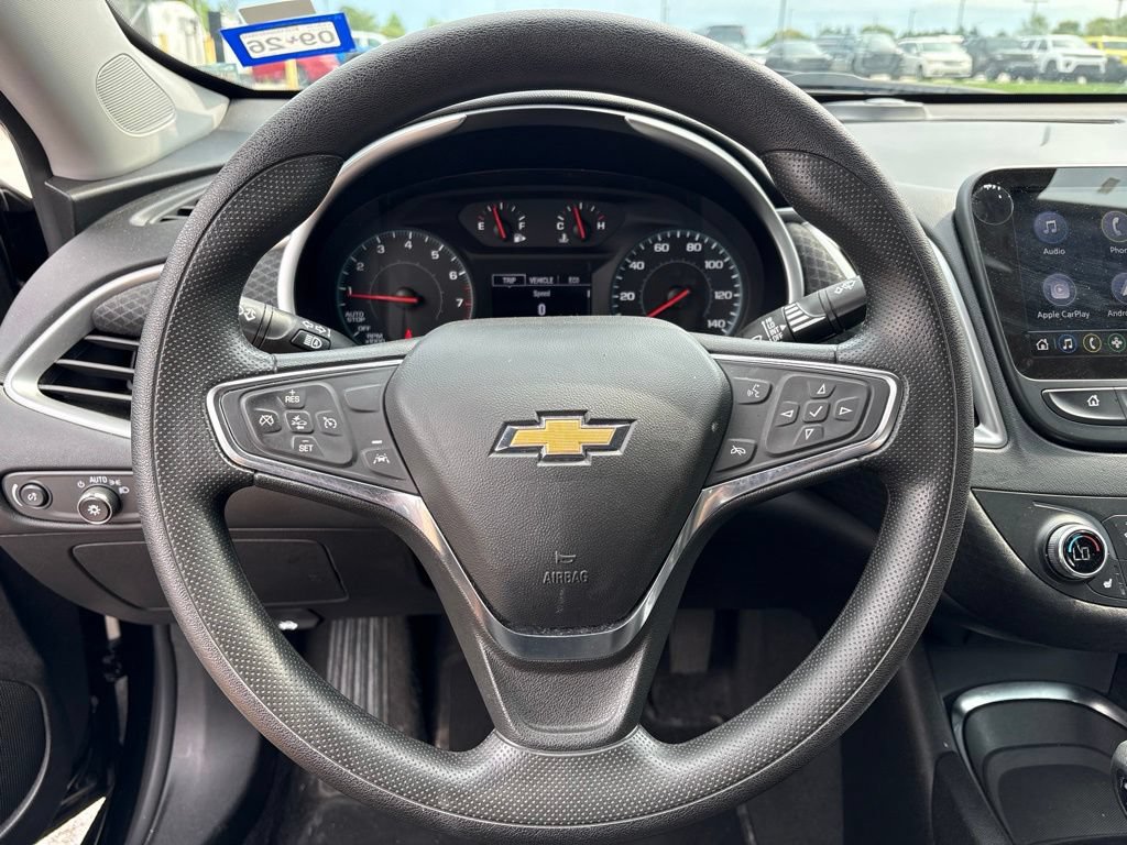 Used 2025 Chevrolet Malibu LT FWD image 32