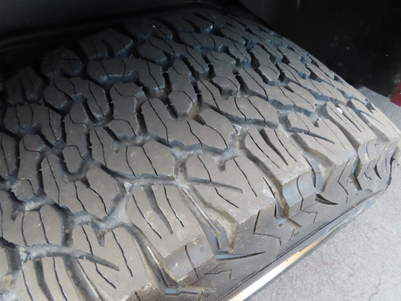 Used 2013 Jeep Wrangler Unlimited Rubicon w/ Dual Top Group AWD/4WD image 20