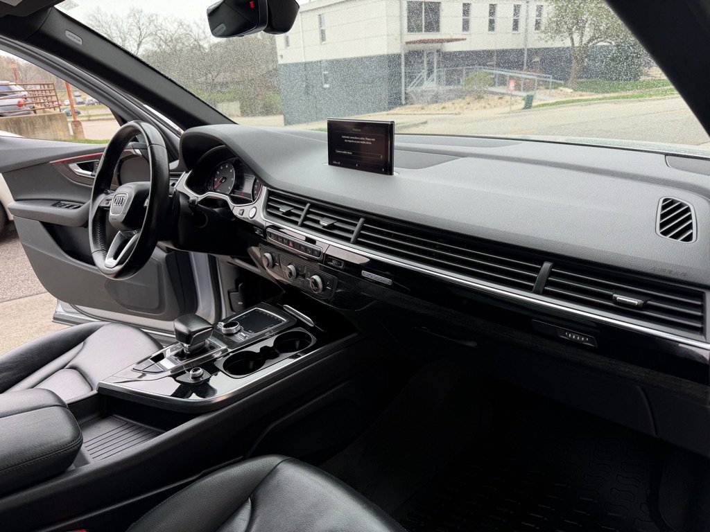 Used 2019 Audi Q7 3.0T Premium w/ Convenience Package AWD/4WD image 23