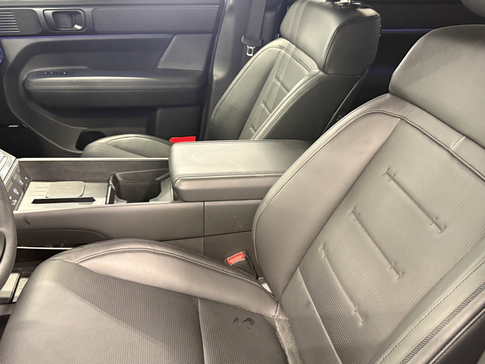 Used 2024 Hyundai Santa Fe Calligraphy AWD/4WD image 22
