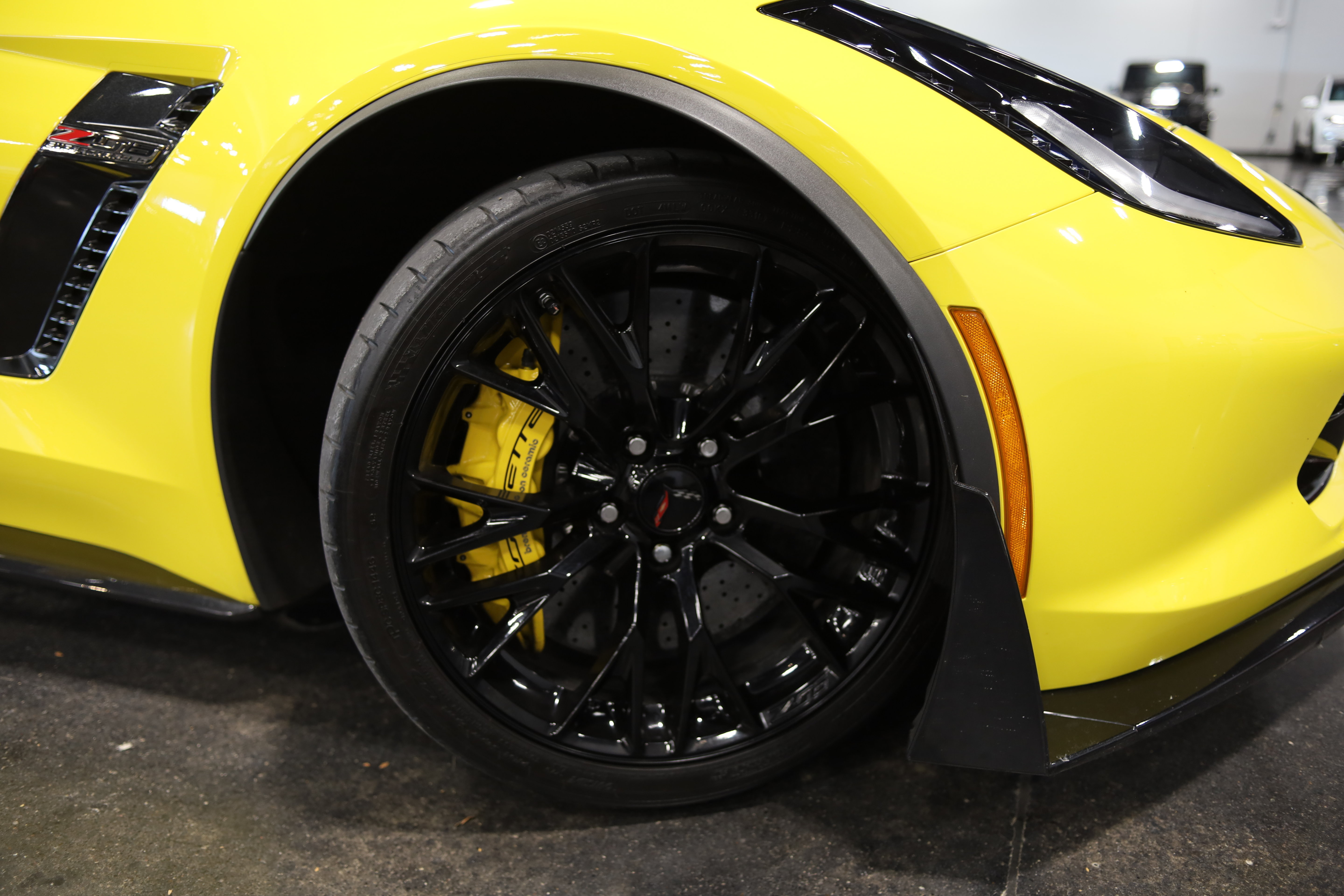 Used 2016 Chevrolet Corvette Z06 w/ 3LZ Preferred Equipment Group RWD image 10