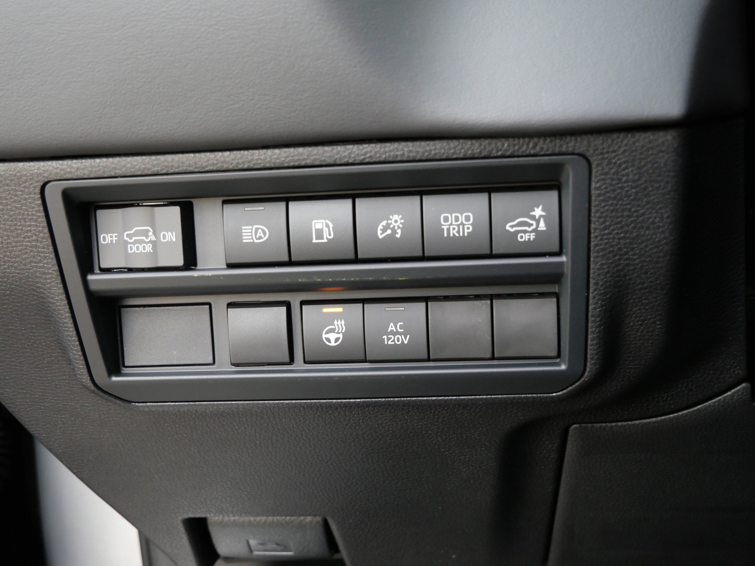New 2026 Toyota Sequoia Platinum AWD/4WD image 10