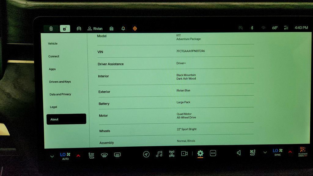 Used 2023 Rivian R1T Adventure image 18