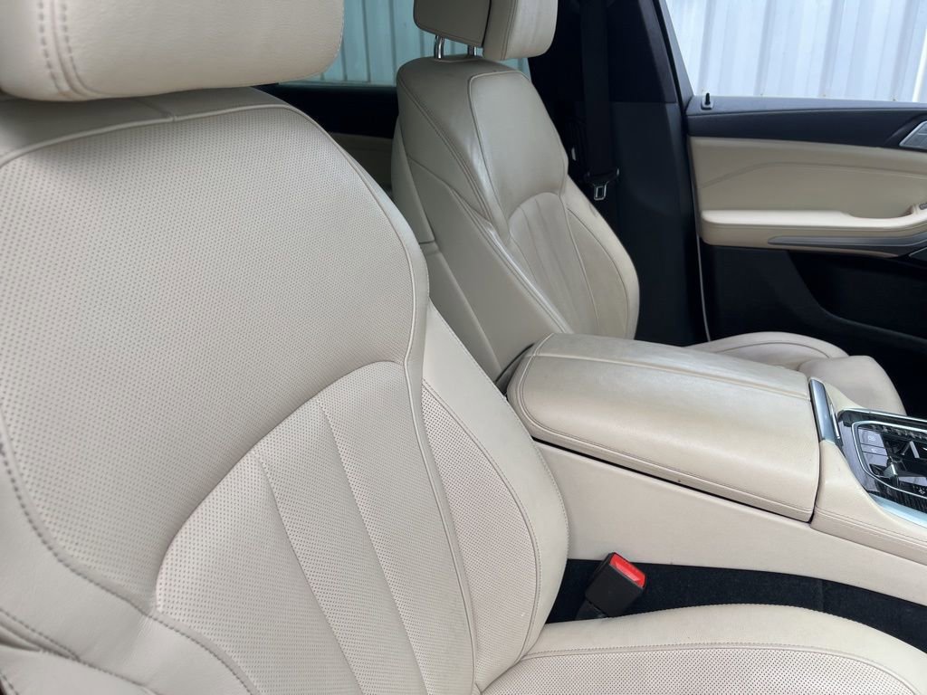 Used 2021 BMW X7 M50i w/ Executive Package image 48