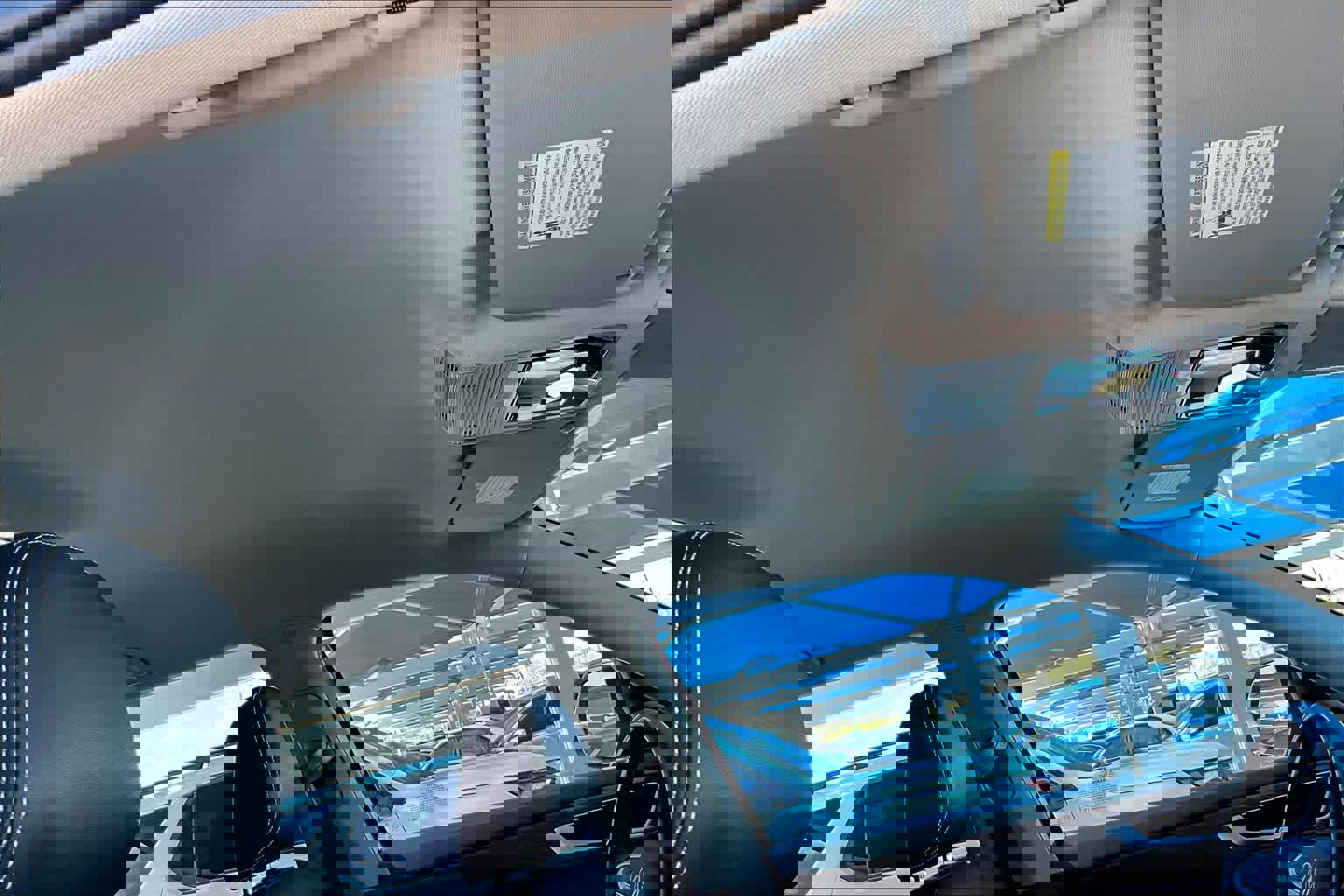 Used 2024 Volkswagen Atlas SE image 14