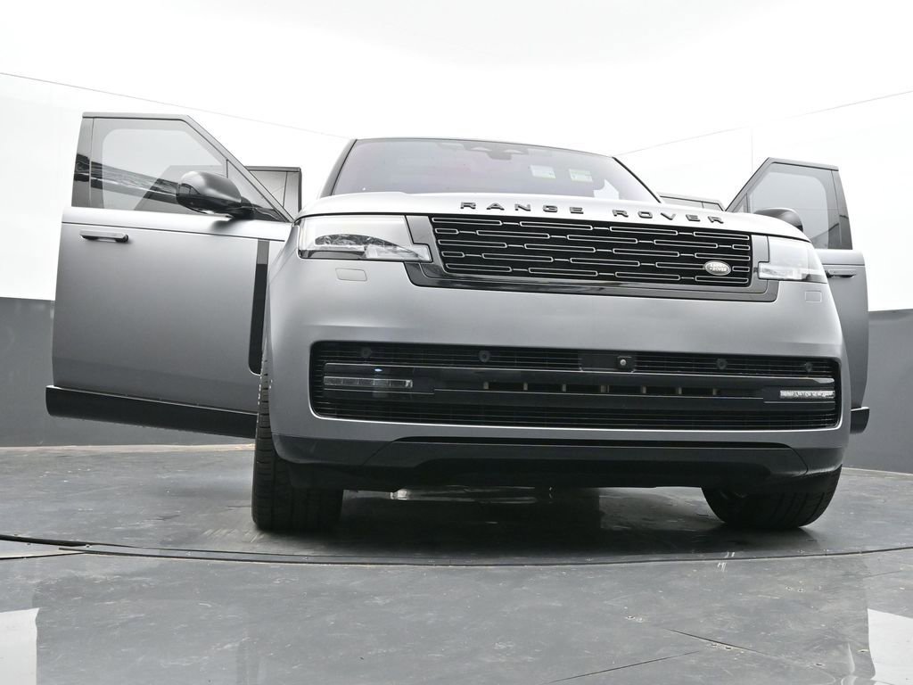 Used 2023 Land Rover Range Rover SE image 66