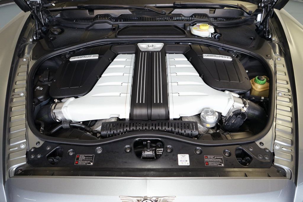 Used 2016 Bentley Flying Spur W12 image 29