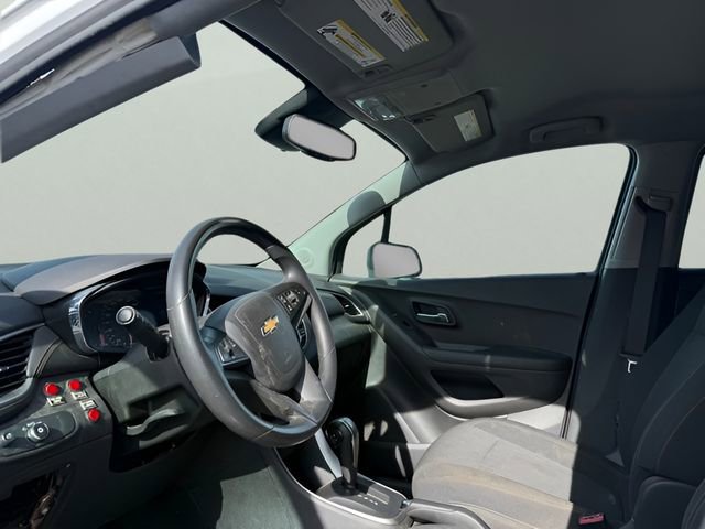 Used 2020 Chevrolet Trax LT image 12