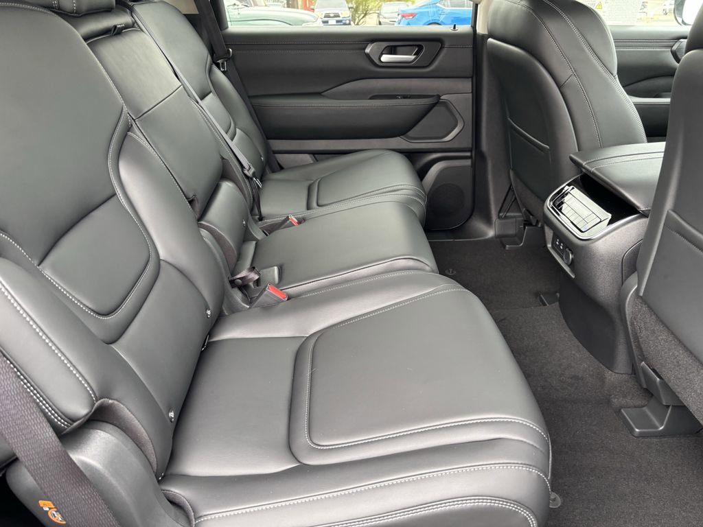 New 2026 Nissan Armada SV image 11