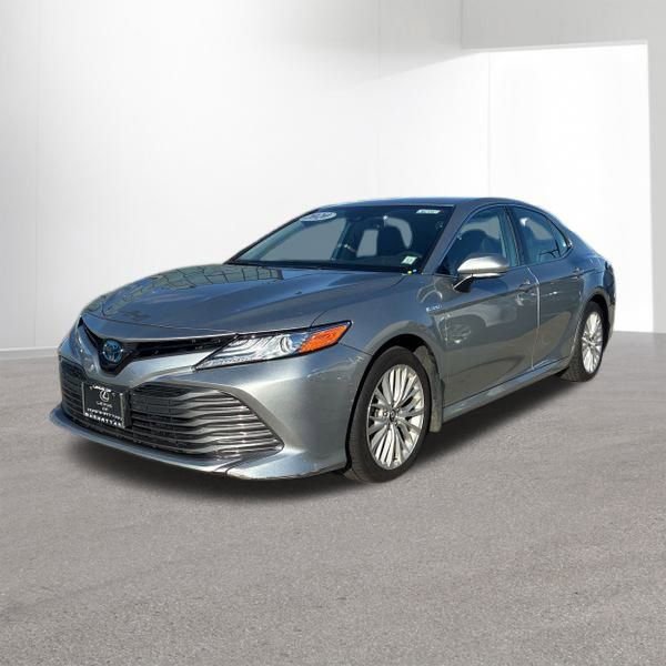 Used 2020 Toyota Camry XLE