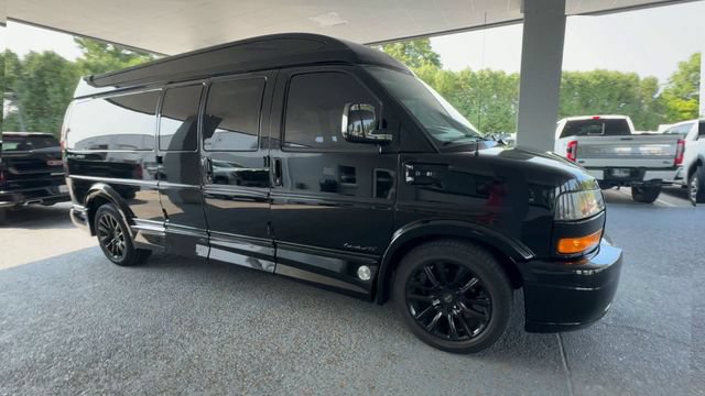 Used 2020 GMC Savana 2500 Extended w/ Enhanced Convenience Package RWD image 2