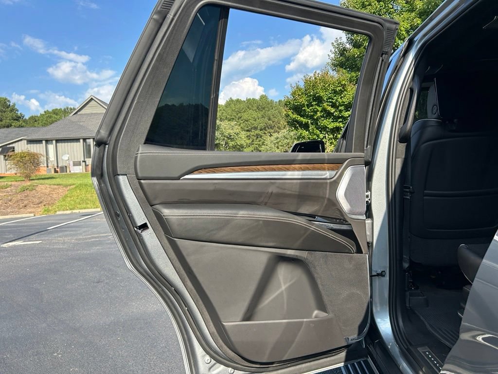 Used 2025 Cadillac Escalade Sport Platinum w/ LPO, ONYX Package RWD image 77