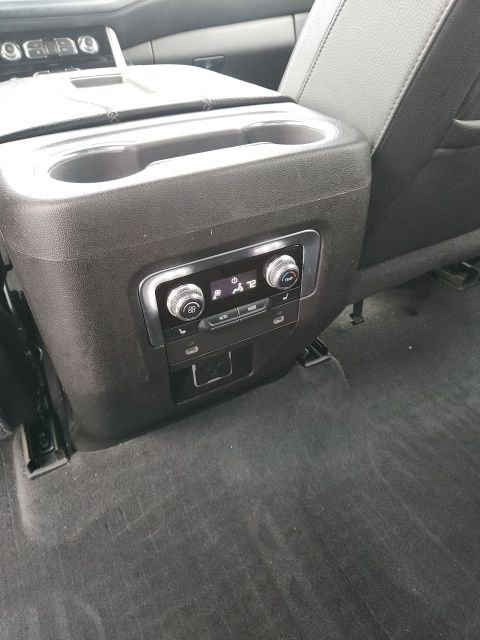 Used 2021 GMC Yukon Denali image 11