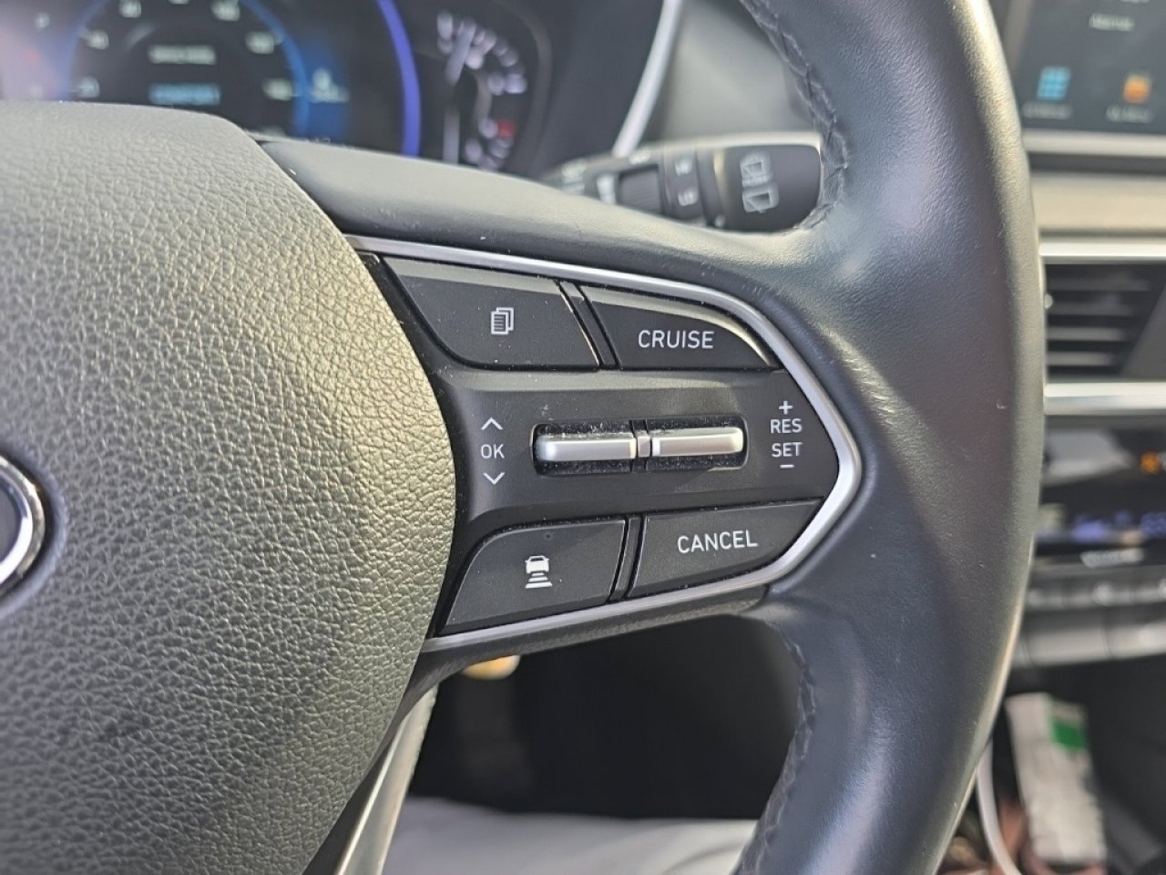 Used 2020 Hyundai Santa Fe SEL w/ Convenience Package image 30