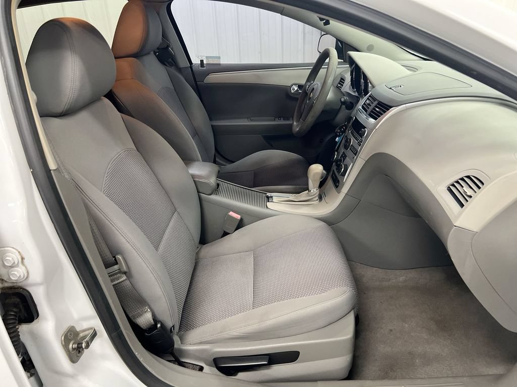 Used 2011 Chevrolet Malibu LT w/ Power Convenience Package FWD image 20