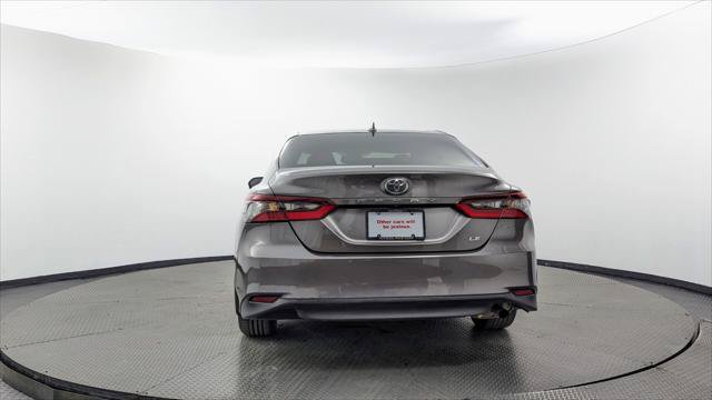 Used 2024 Toyota Camry LE w/ Convenience Package FWD image 6