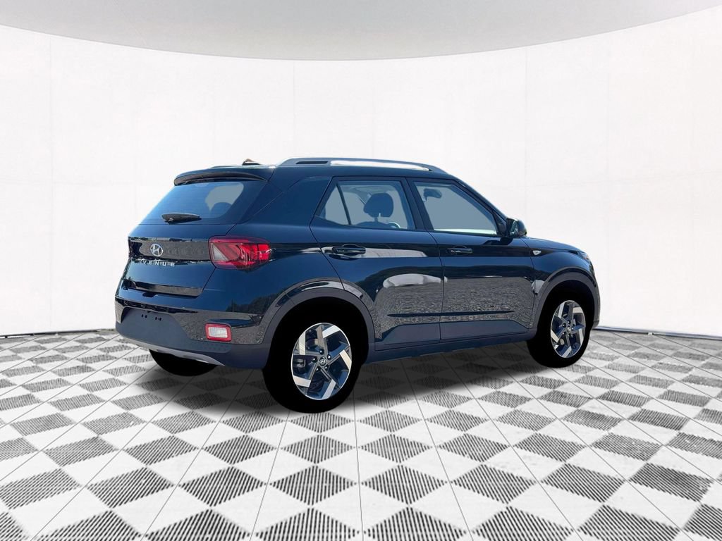 New 2026 Hyundai Venue SEL FWD image 13