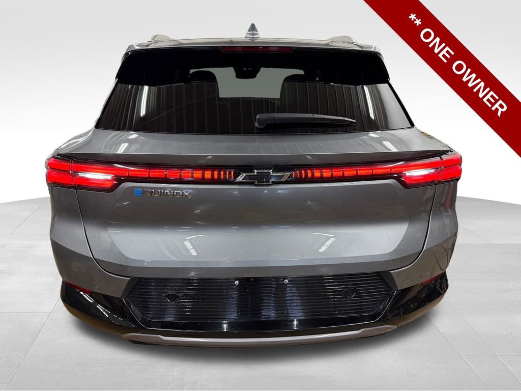 Used 2024 Chevrolet Equinox EV LT w/ LPO, All-Weather Mat Package image 4